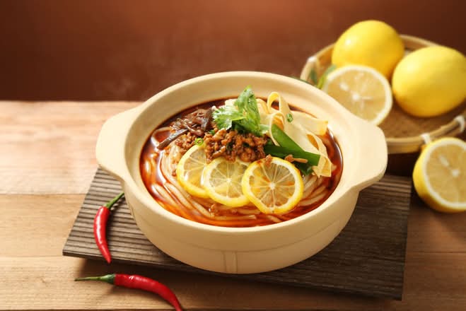 Lemon Sweet Potato Noodles / 柠檬酸辣粉